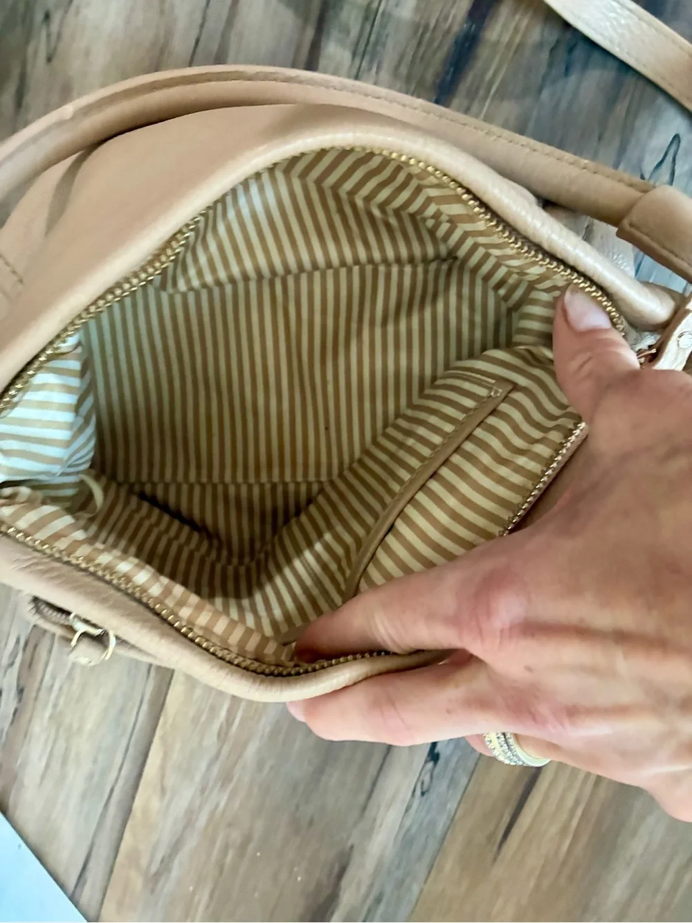 Kate Spade Cobble Hill Little Curtis Beige Pebbled leather Handbag